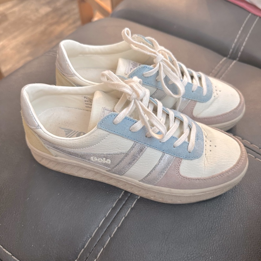 Goal sneakers size 6 or 37